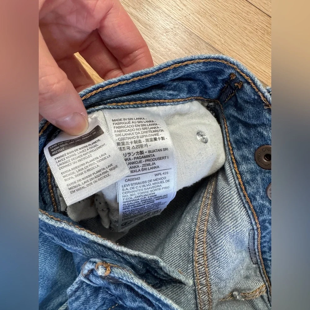 Levi’s Cinch Baggy Jeans Blue Midwash 27 EUC - Picture 5 of 8